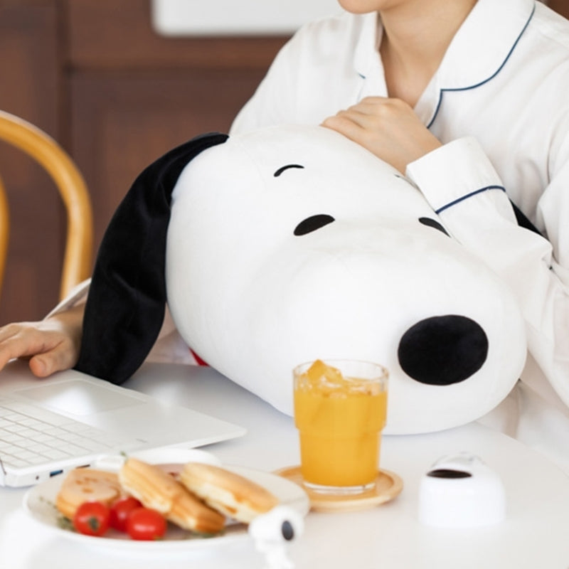 Peanuts x 10x10 - Snoopy Body Pillow