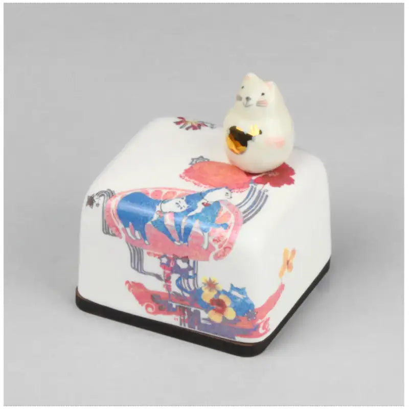 HK Studio - Moony Ceramic Cat Musical Paperweight - HK Studio - Music Box - Harumio