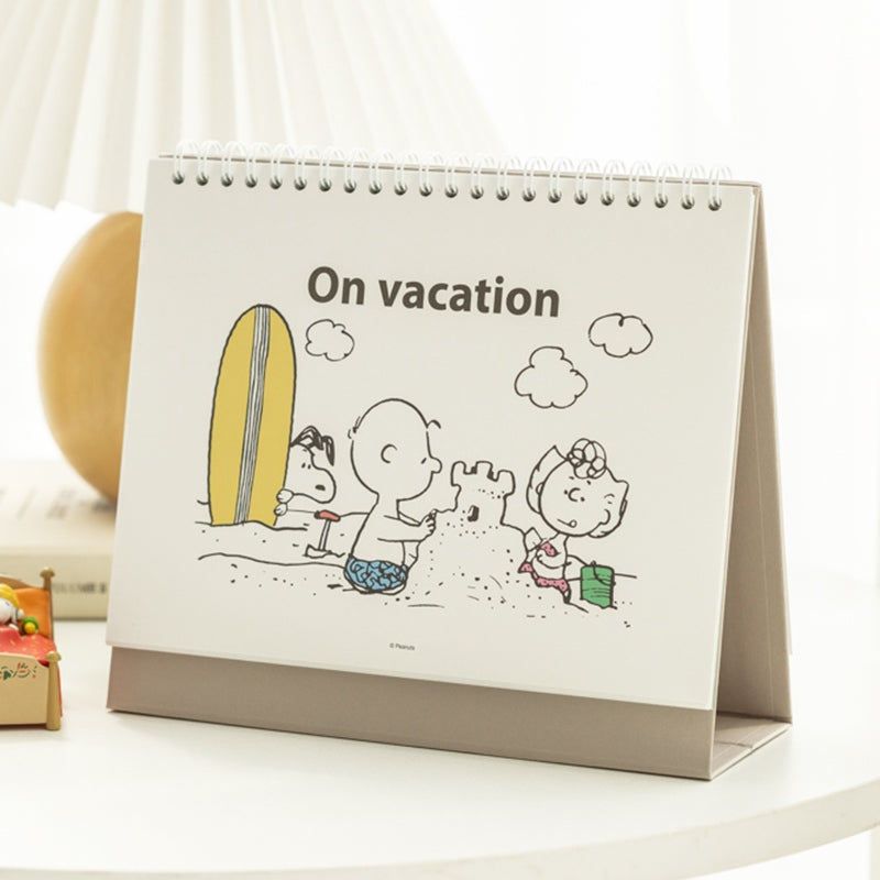 Peanuts - 2023 Snoopy Desk Calendar