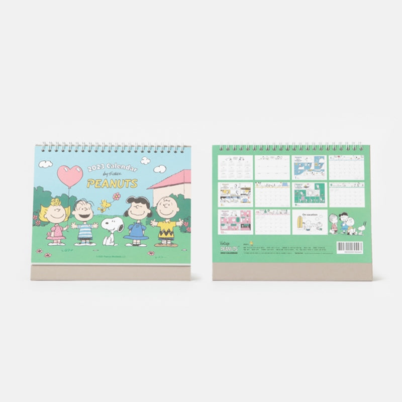 Peanuts - 2023 Snoopy Desk Calendar