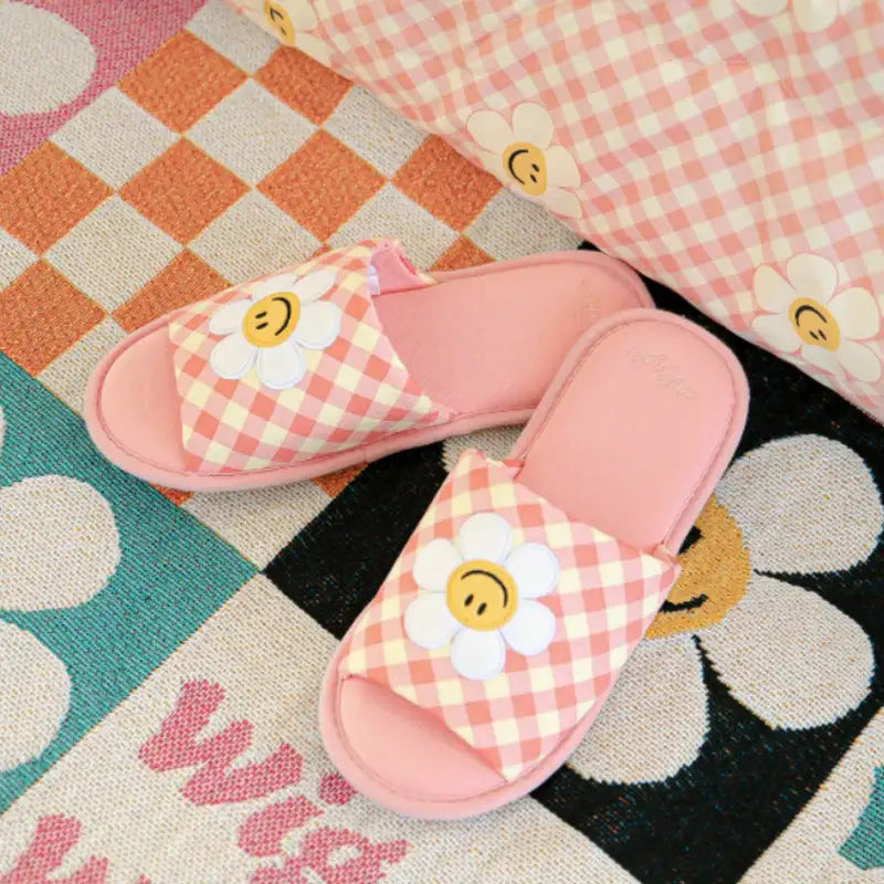Wiggle Wiggle - Home Slippers - Wiggle Wiggle - Footwear - Harumio