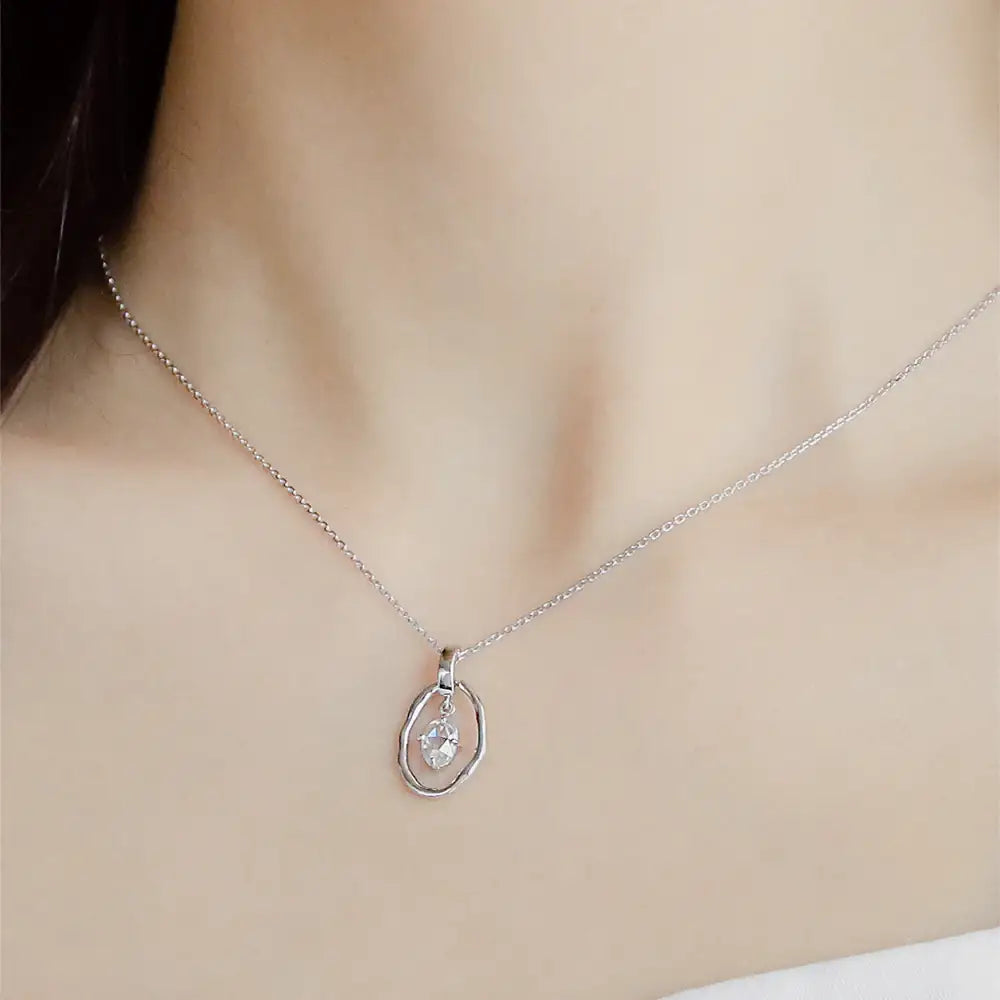 CLUE - White Round Silver Necklace - CLUE - Jewelry - Harumio