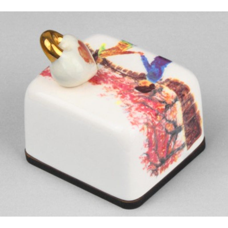 HK Studio - Moony Ceramic Cherry Blossom Couple Musical Paperweight