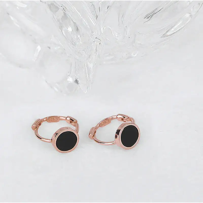 CLUE - Chic Davit One Touch Earrings - CLUE - Jewelry - Harumio