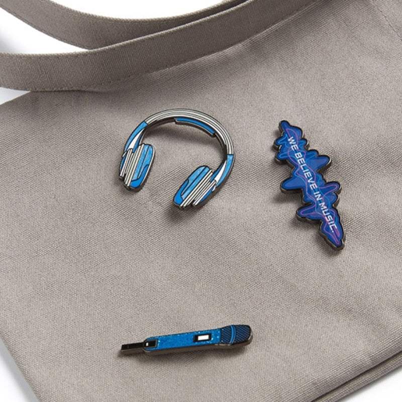 HYBE INSIGHT - Badge Set - HYBE INSIGHT - Accessories - Harumio