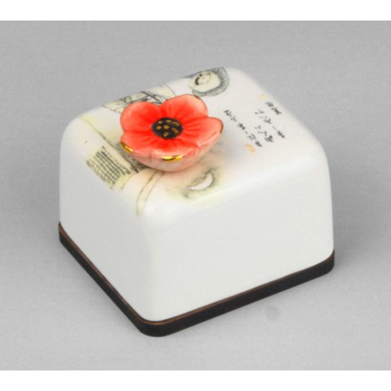 HK Studio - Moony Ceramic Two Lovers Under the Moon Musical Paperweight - HK Studio - Music Box - Harumio