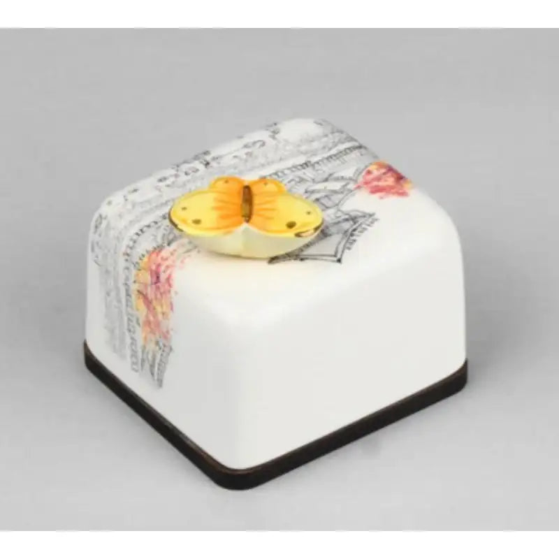 HK Studio - Moony Ceramic Changdeokgung Palace Musical Paperweight - HK Studio - Music Box - Harumio