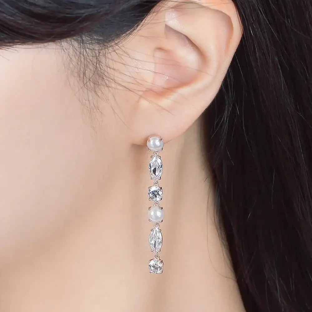 CLUE - Pearl Point Drop Silver Earrings - CLUE - Jewelry - Harumio