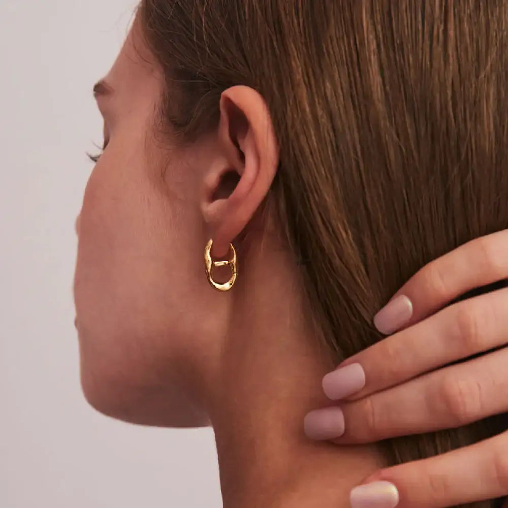 CLUE - Collection Iconic C Link One Touch Bold Earrings - CLUE - Jewelry - Harumio