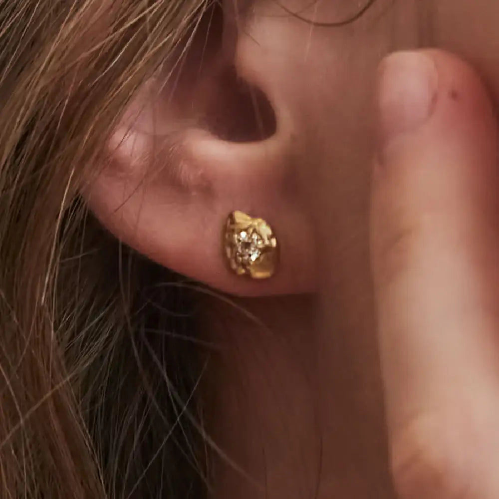 CLUE - Collection Vintage Pendant Gold Earrings - CLUE - Jewelry - Harumio