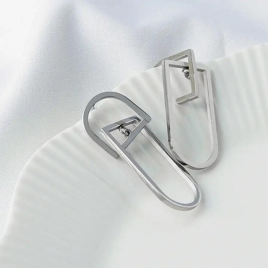 CLUE - Clip Round Surgical Steel Earrings - CLUE - Jewelry - Harumio