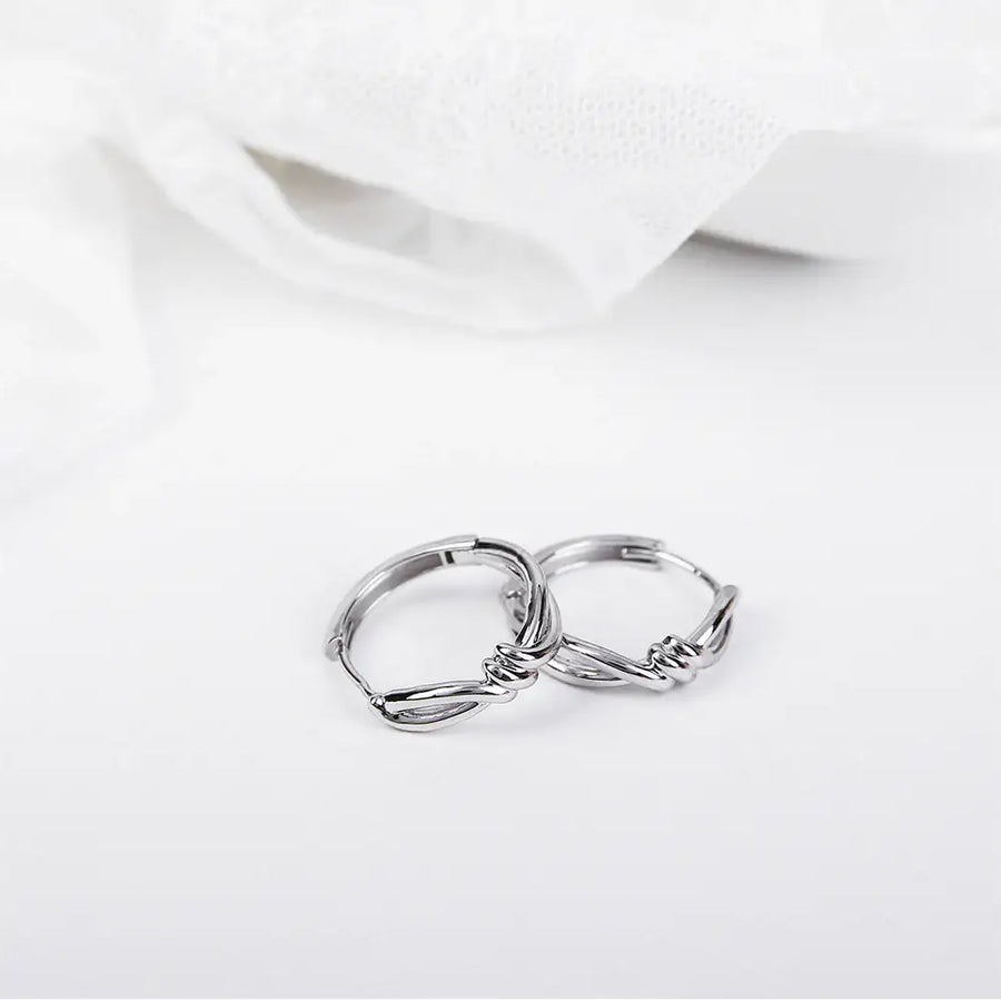 CLUE - Flat Small One-Touch Silver Earrings - CLUE - Jewelry - Harumio