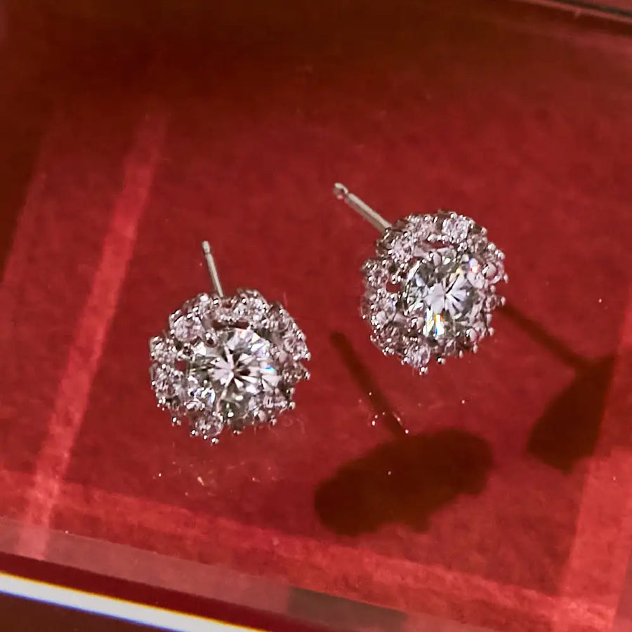 CLUE - Carat Collection Bright Diamond Earrings - CLUE - Jewelry - Harumio