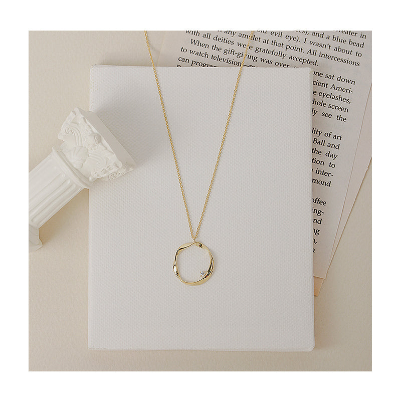 CLUE - Alli One Point Cubic Silver Necklace