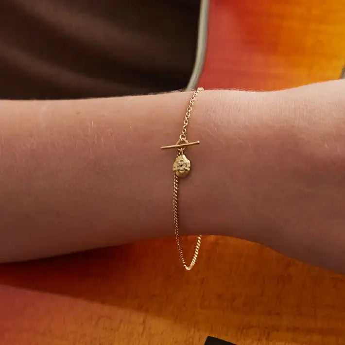 CLUE - C Collection Vintage Pendant Toggle Bracelet - CLUE - Jewelry - Harumio