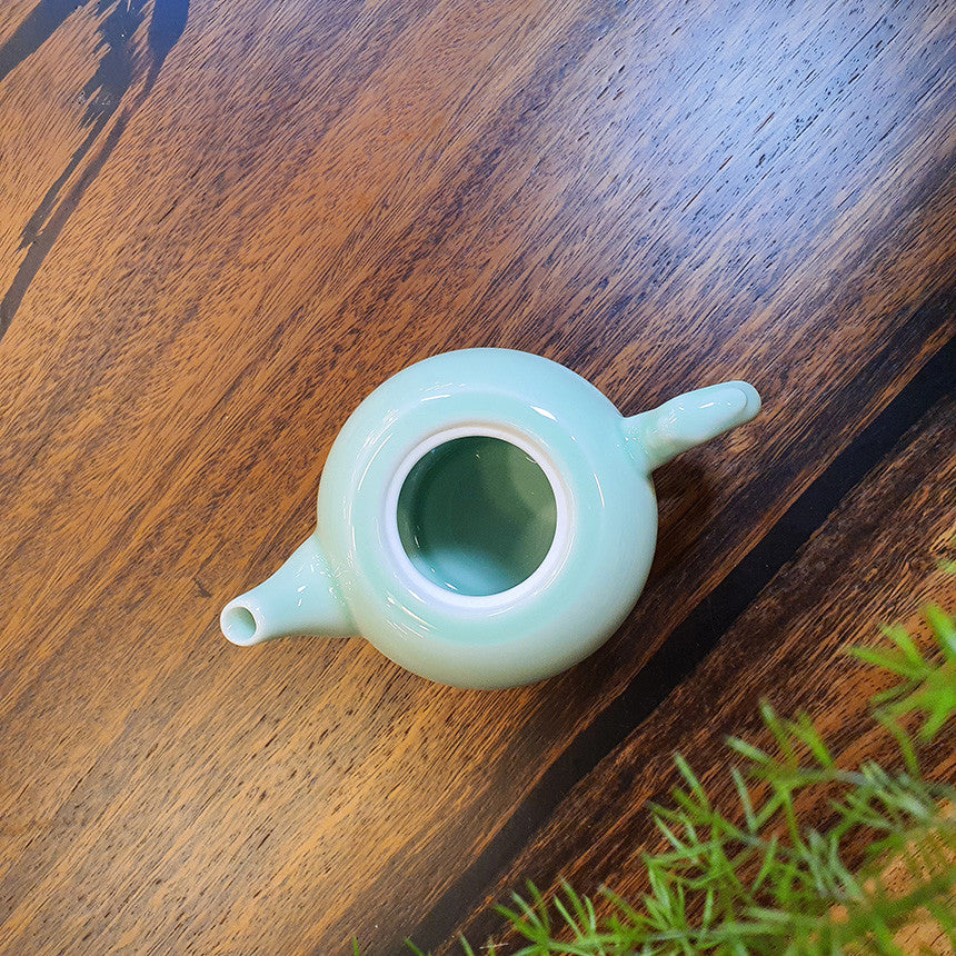 Bosan Pottery - Porcelain Fish Round Teapot