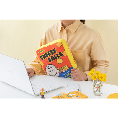 Peanuts x 10x10 - Snoopy Market Cushion