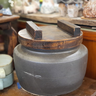 Bosan Pottery - Pine Rice Solid Wood Lid