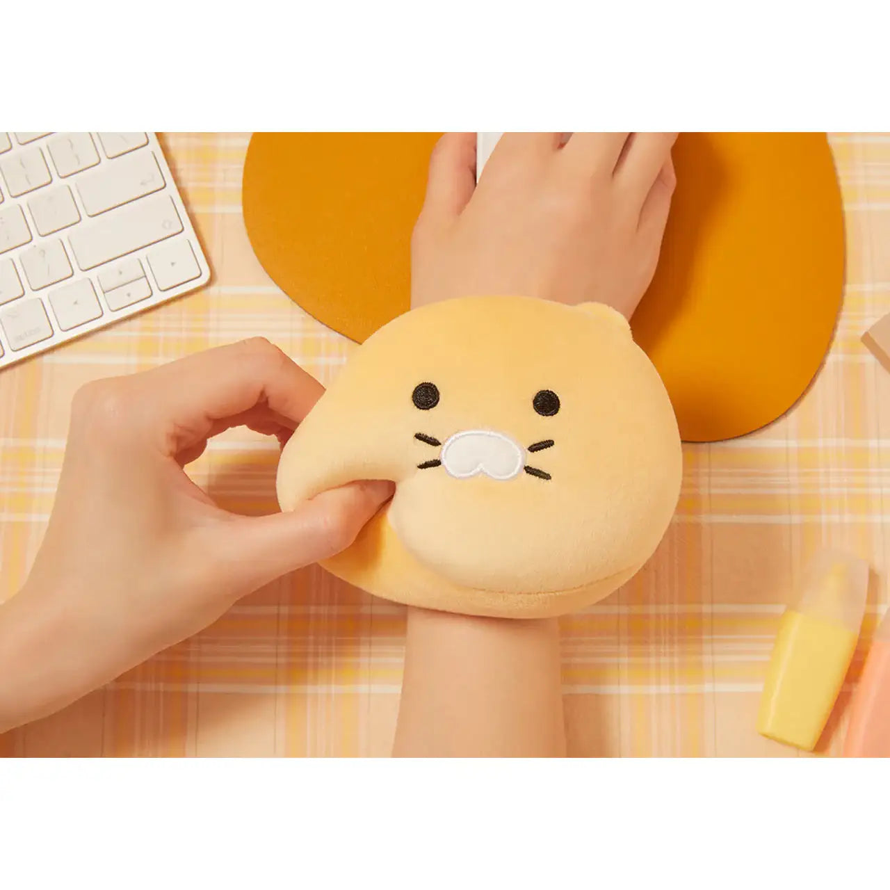 Kakao Friends - Wrist Protection Cushion - Kakao Friends - Home & Living, Accessories - Harumio