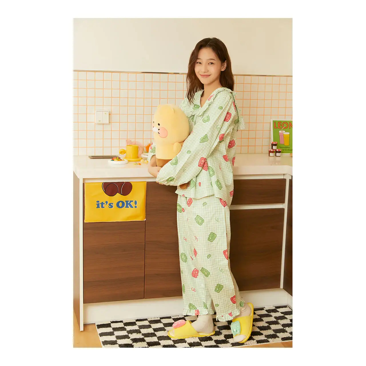 Kakao Friends - Ryan & Choonsik Jelly Frills Pajamas Set - Kakao Friends - Clothing - Harumio