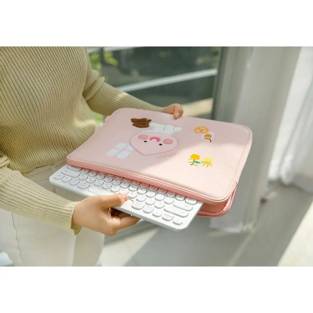 Kakao Friends - Apeach April Shower Laptop Pouch (13") - Kakao Friends - Home & Living, Accessories - Harumio