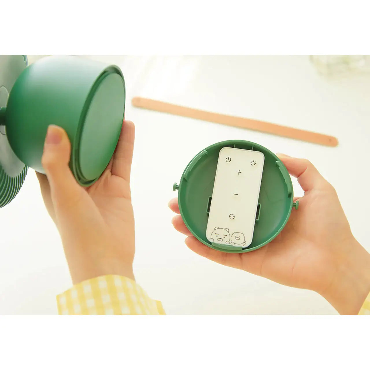 Kakao Friends - Ryan & Choonsik Mood Light Tarp Fan - Kakao Friends - Home & Living, Accessories - Harumio