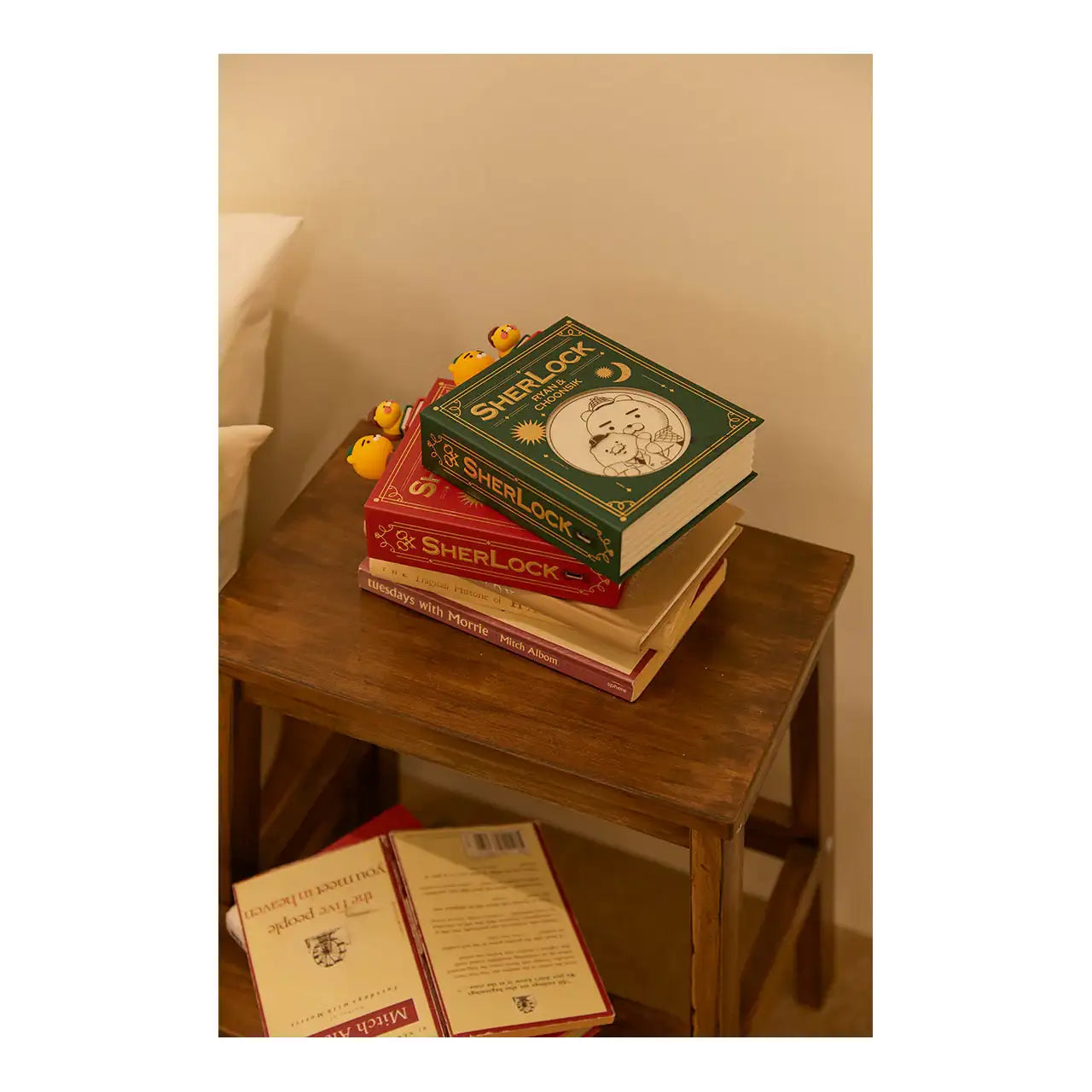 Kakao Friends - Ryan & Choonsik Classic Book Mood Light - Kakao Friends - Home & Living, Accessories - Harumio