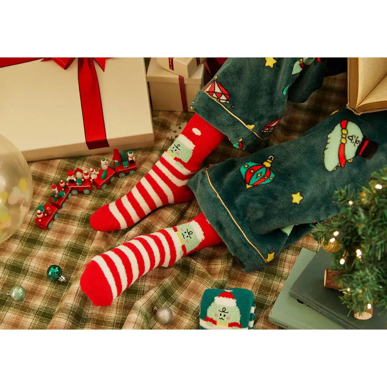 Kakao Friends - Jordy Magic Show Sleep Socks - Kakao Friends - Home & Living, Accessories - Harumio
