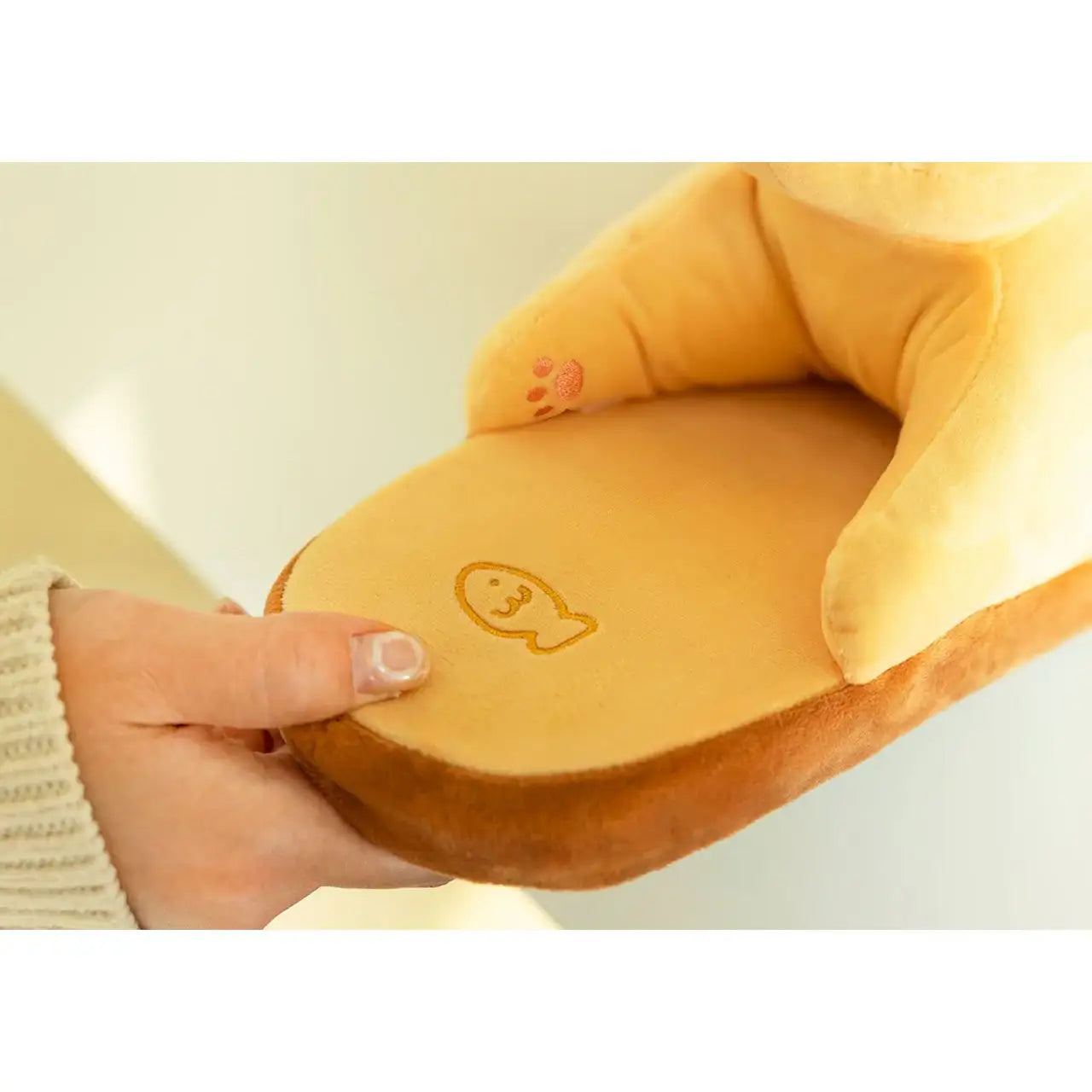 Kakao Friends - Hugging Choonsik Slippers - Kakao Friends - Home & Living, Accessories - Harumio
