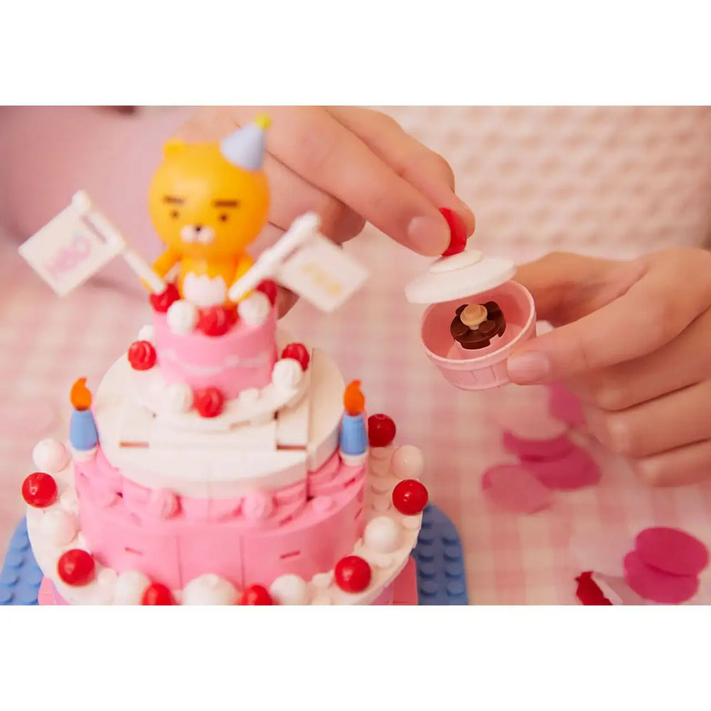 Kakao Friends - Ryan & Choonsik Cake Brick Figure - Kakao Friends - Home & Living, Accessories - Harumio