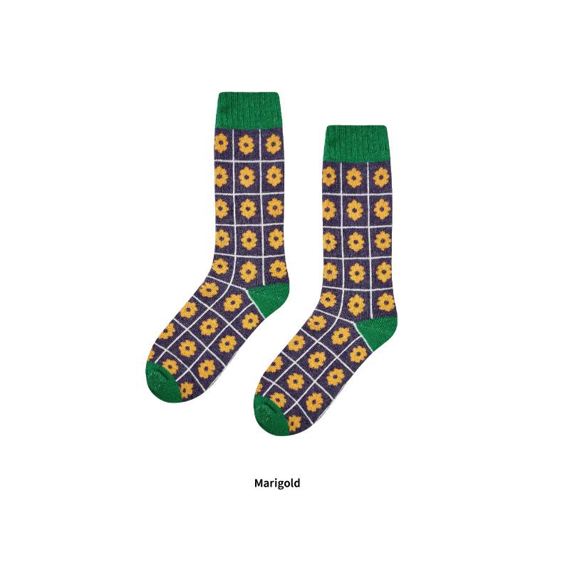 Wiggle Wiggle - Clumppy's Winter Socks