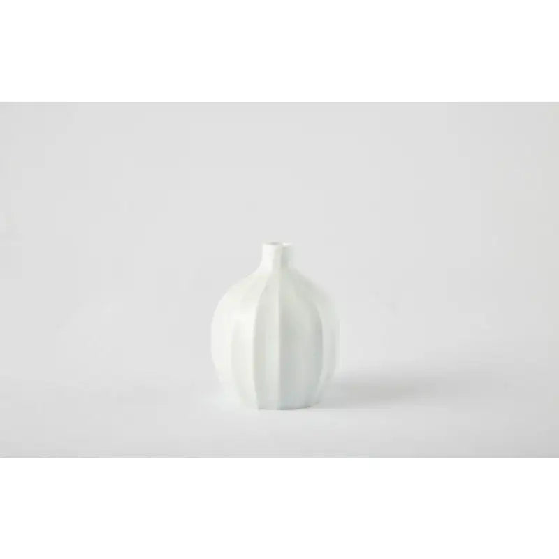 Chaora - White Porcelain Angle Vase (M) - Chaora - Tableware - Harumio
