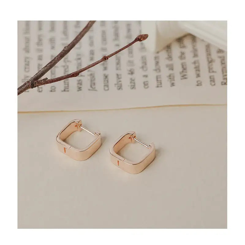 CLUE - Alli Modern Chic 4mm One-Touch Silver Earrings - CLUE - Jewelry - Harumio