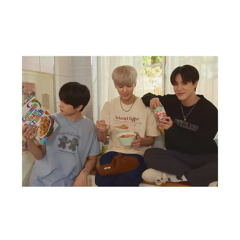 NCT Dream x Teddy Island - Arch Logo Long-Sleeve - Teddy Island - Long Sleeve T-shirts - Harumio
