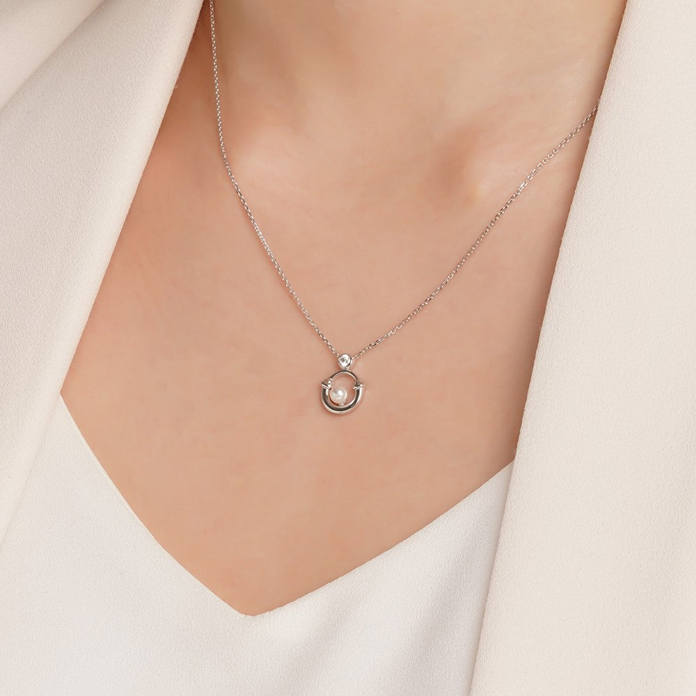 OST - Lucky Rock Horseshoe Stone Pearl Necklace