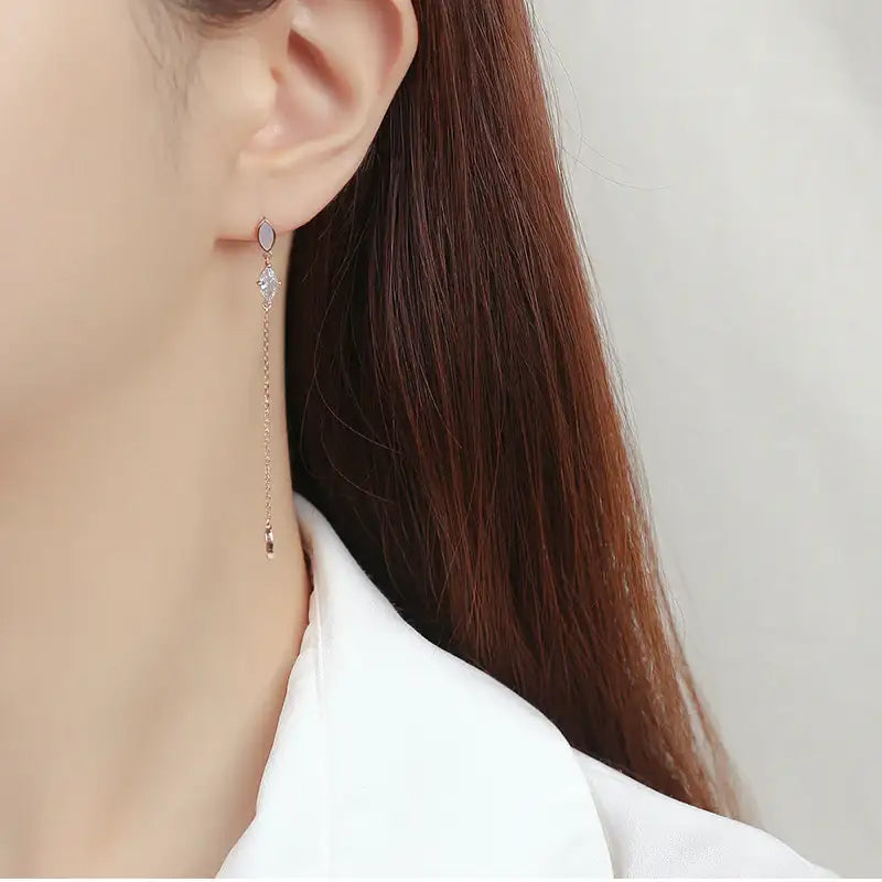 CLUE - Mother-of-Pearl Long Drop Silver Earrings - CLUE - Jewelry - Harumio