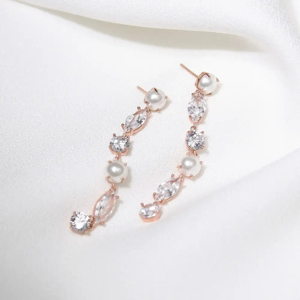 CLUE - Pearl Point Drop Silver Earrings - CLUE - Jewelry - Harumio