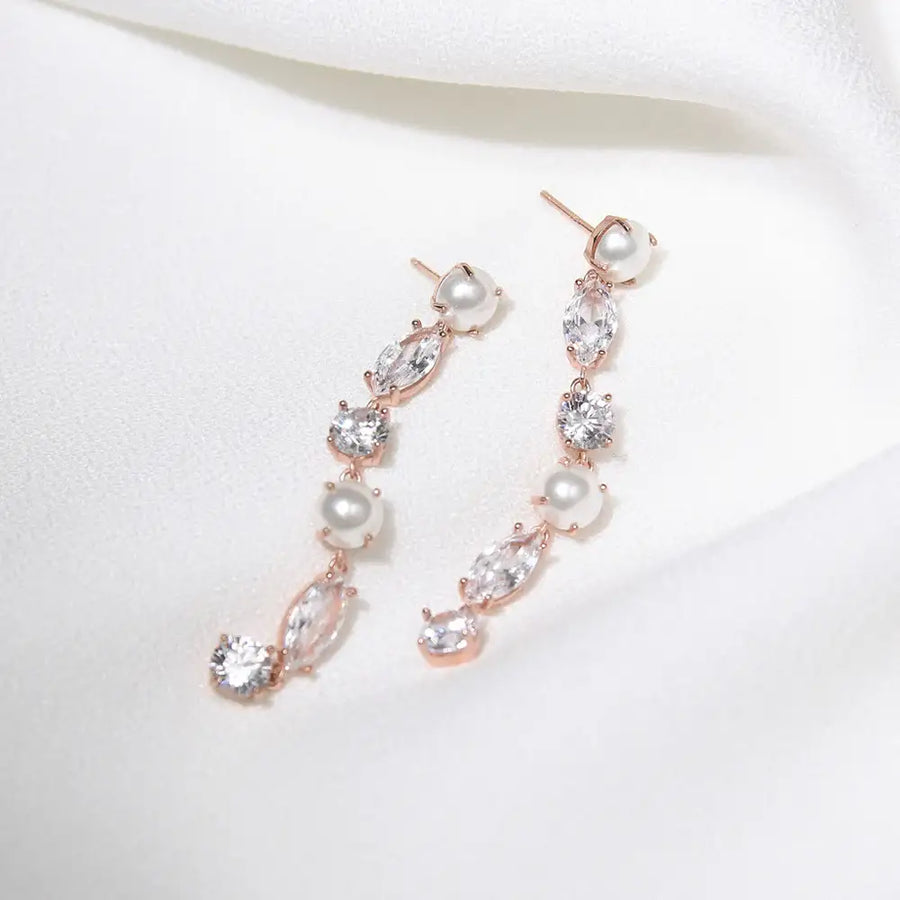 CLUE - Pearl Point Drop Silver Earrings - CLUE - Jewelry - Harumio