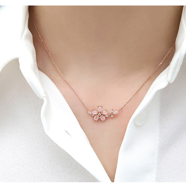 CLUE - Rose Quartz Petal Silver Necklace