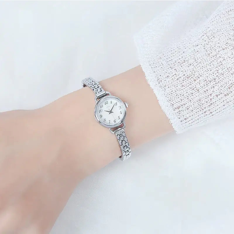CLUE - Slim Minimal Metal Watch - CLUE - Watches - Harumio