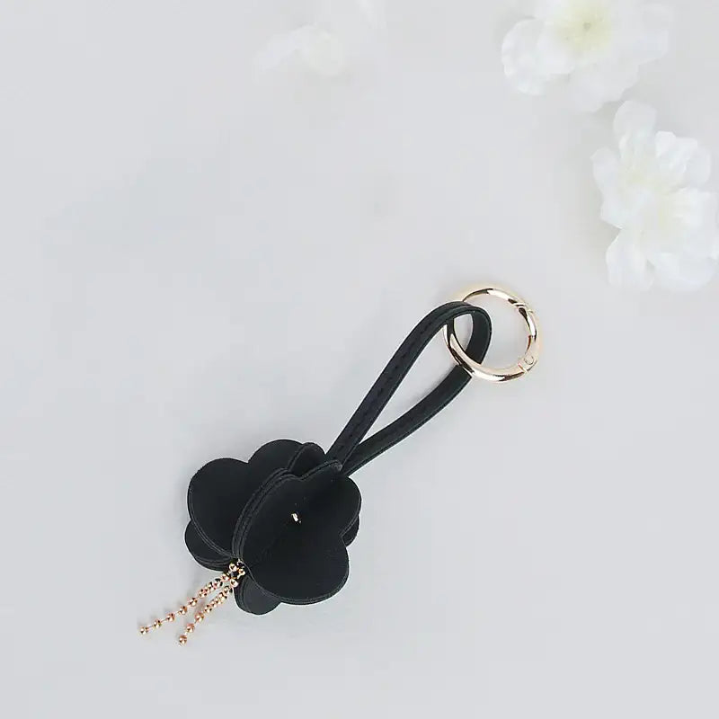 CLUE - Embo Flower Key Ring - CLUE - Accessories - Harumio