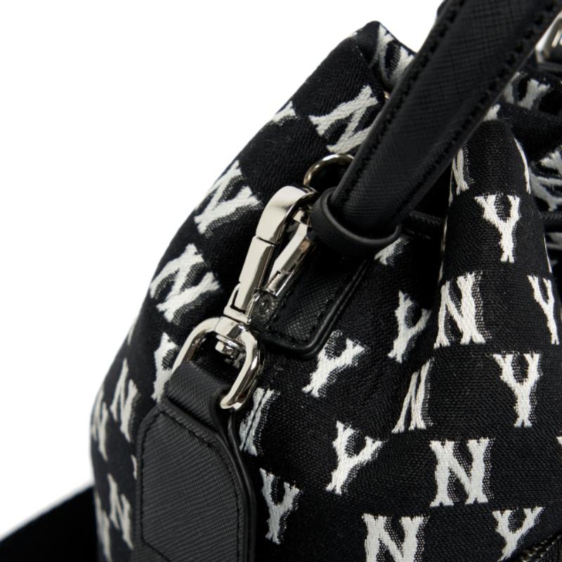 MLB NY Yankees Argyle Monogram Large Bucket Bag Black