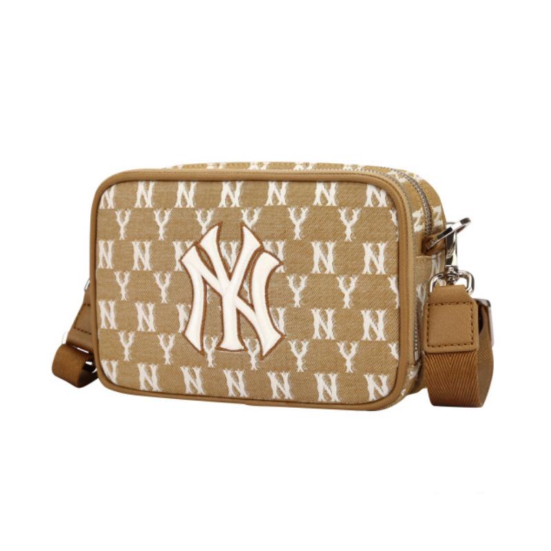 MLB Korea - New York Yankees Monogram Hoodie Bag
