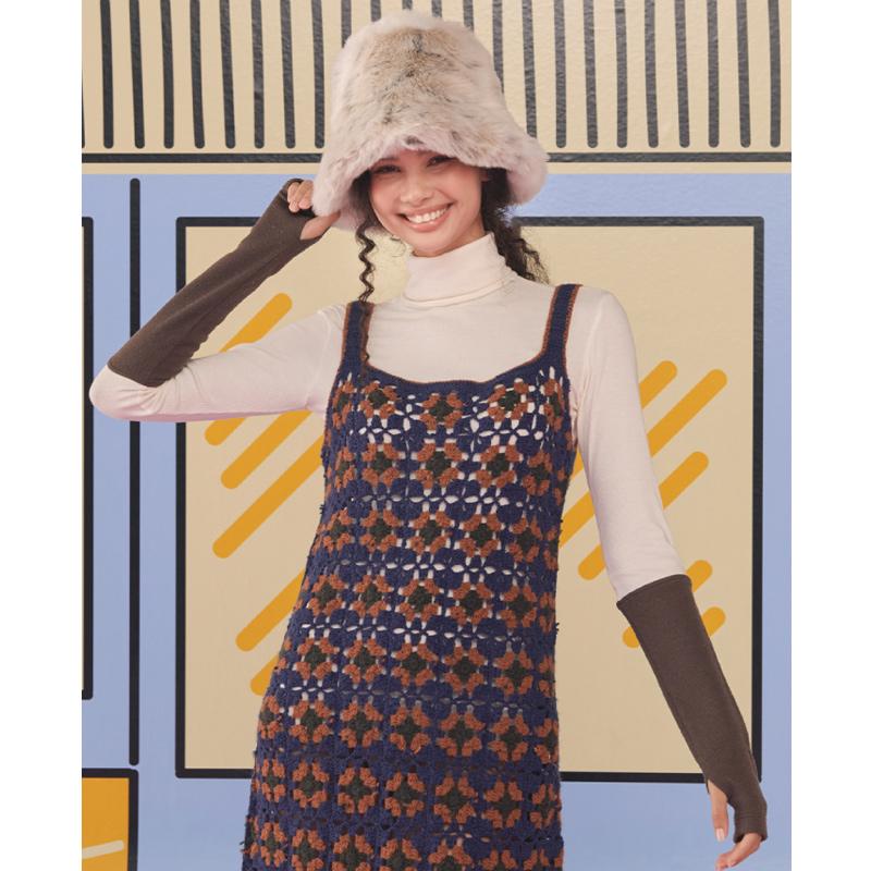 Wiggle Wiggle - Clumppy's Furry Bucket Hat