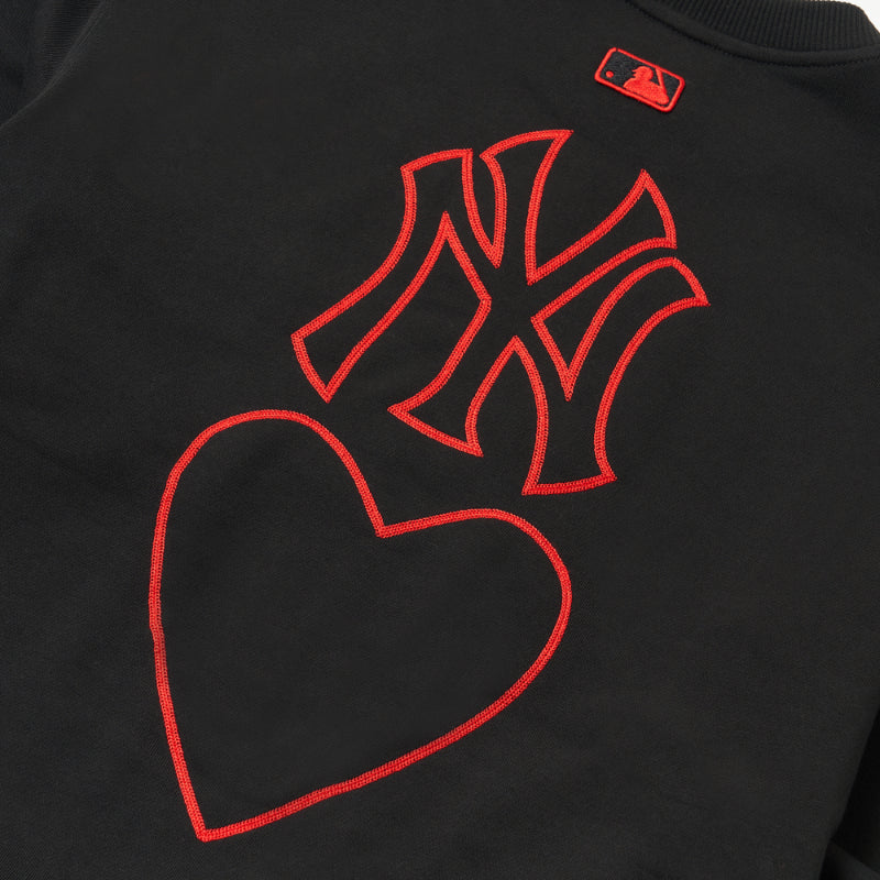 MLB Korea - Heart Back Big Logo Sweater