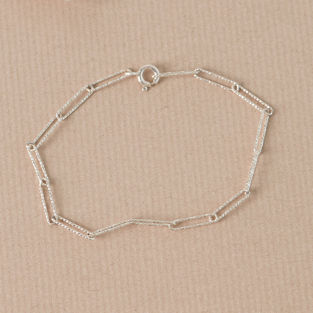 CLUE - Basic Clip Chain Silver Bracelet