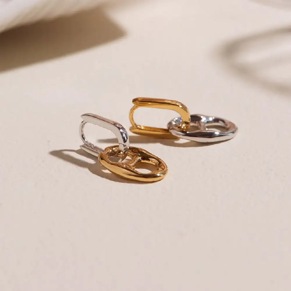 CLUE - Collection Iconic C Two-tone Silver Earrings - CLUE - Jewelry - Harumio