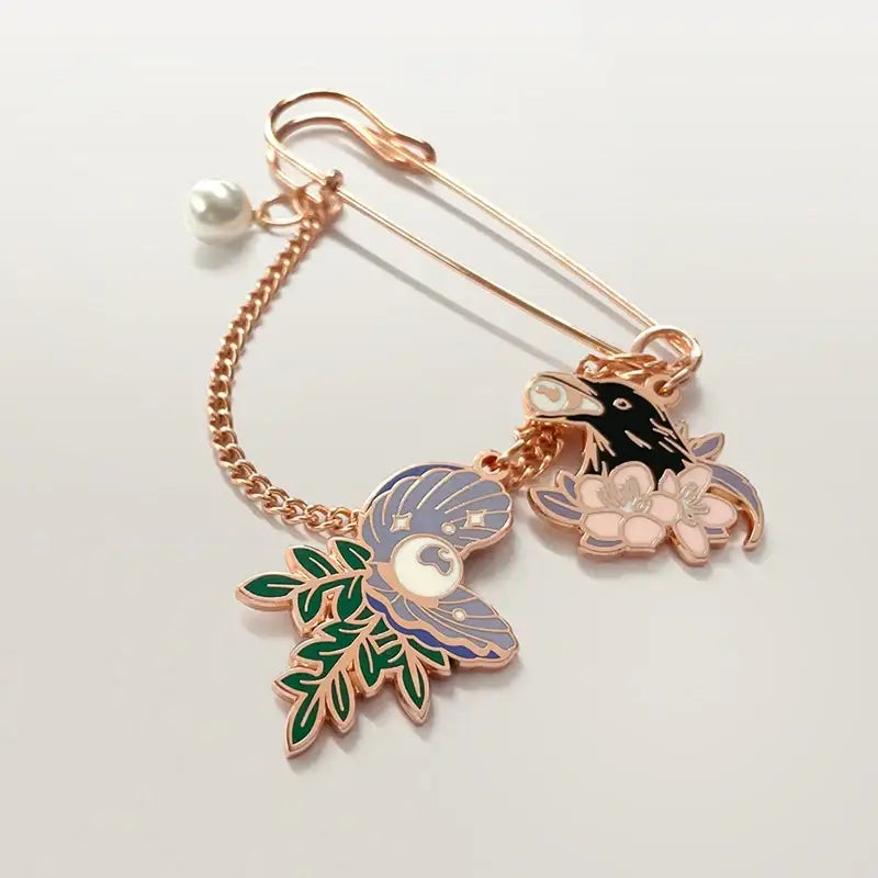 Pearl Boy - Pin Brooch - Lezhin - Accessories - Harumio