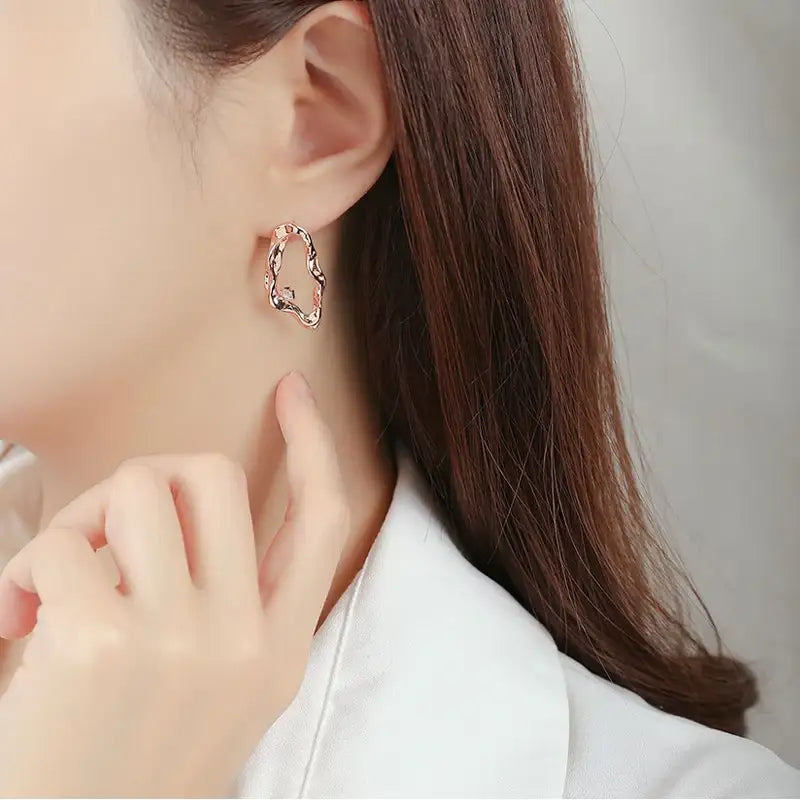 CLUE - Alli Wave Oval Cubic Silver Earring - CLUE - Jewelry - Harumio