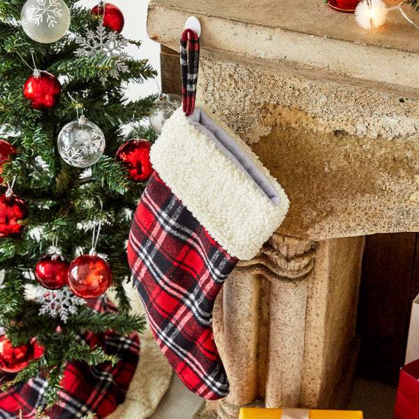 Korean Red Check - Santa Socks - Modern House - Socks - Harumio
